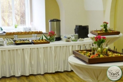Кофе-брейк с закусками для семинара от выездного кейтеринг ресторана «Yaris Catering»03