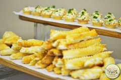 Кофе-брейк с закусками для семинара от выездного кейтеринг ресторана «Yaris Catering»12